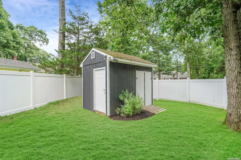40 Cove Street Riverhead NY 11901