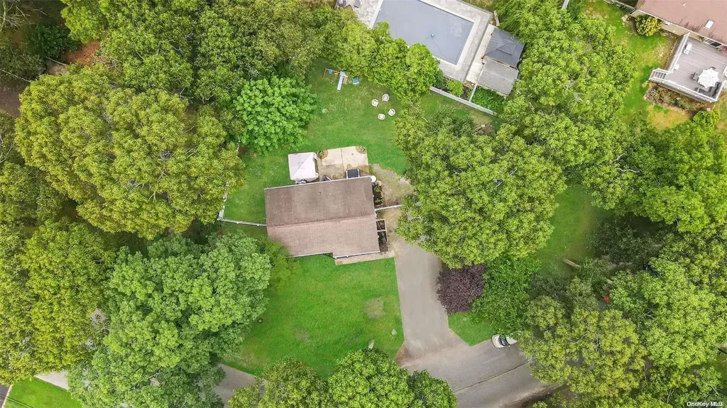 40 Cove Street Riverhead NY 11901