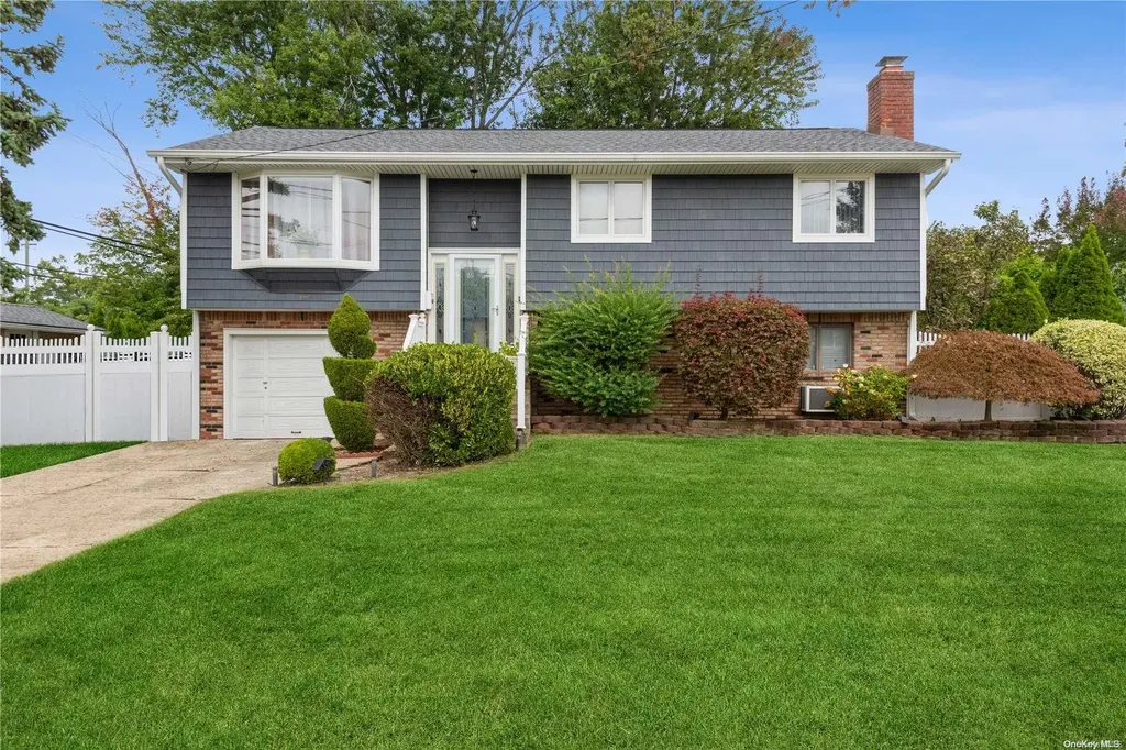 1 W 16th Street Deer Park NY 11729