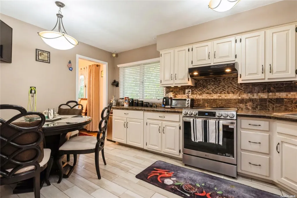 1 W 16th Street Deer Park NY 11729