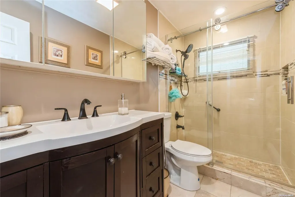1 W 16th Street Deer Park NY 11729