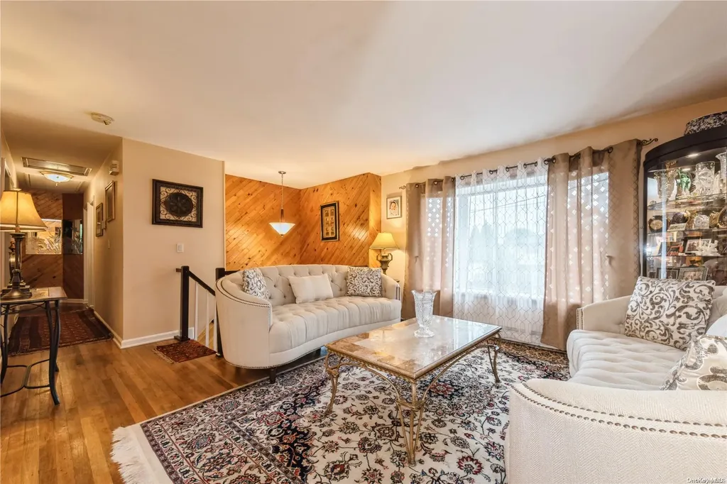1 W 16th Street Deer Park NY 11729