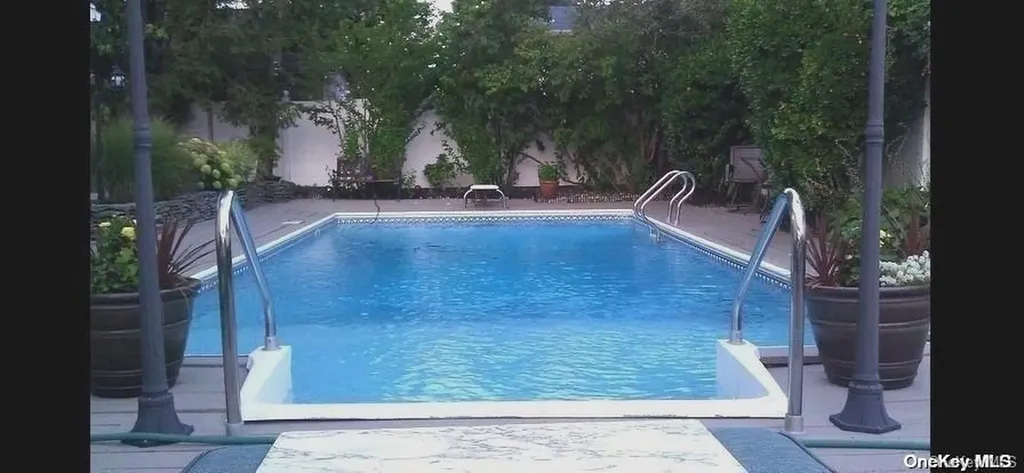 1 W 16th Street Deer Park NY 11729