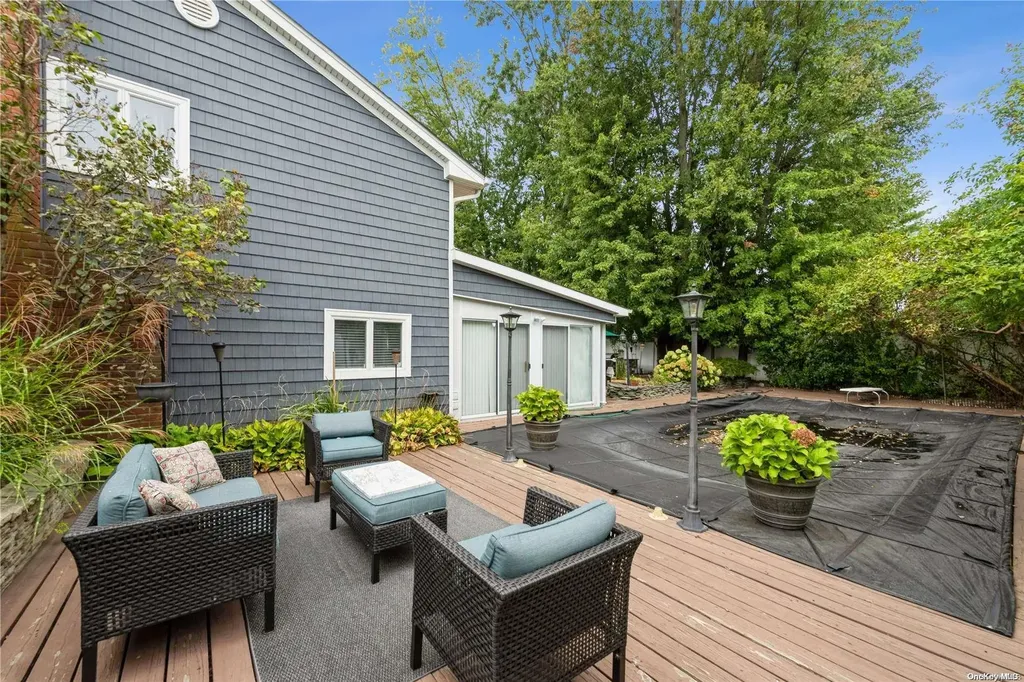 1 W 16th Street Deer Park NY 11729