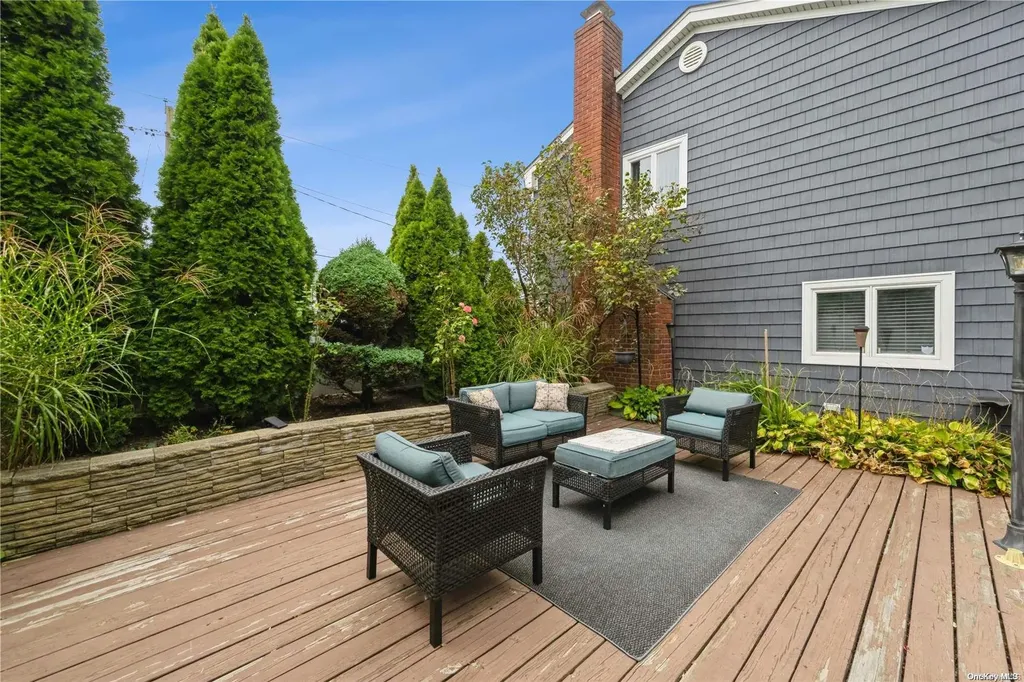 1 W 16th Street Deer Park NY 11729
