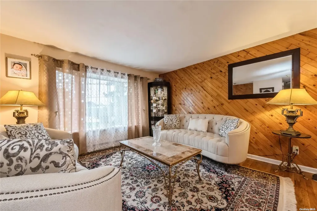 1 W 16th Street Deer Park NY 11729