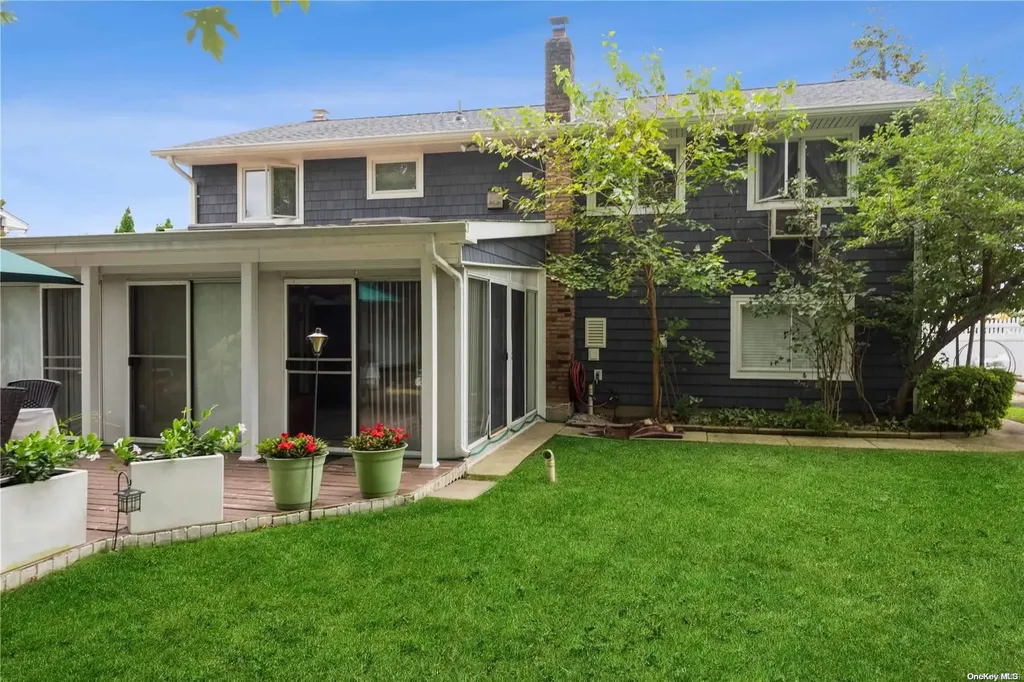 1 W 16th Street Deer Park NY 11729