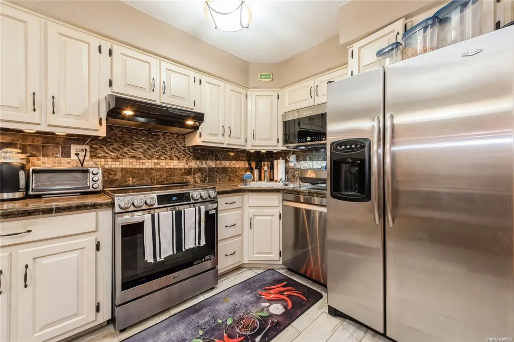 1 W 16th Street Deer Park NY 11729