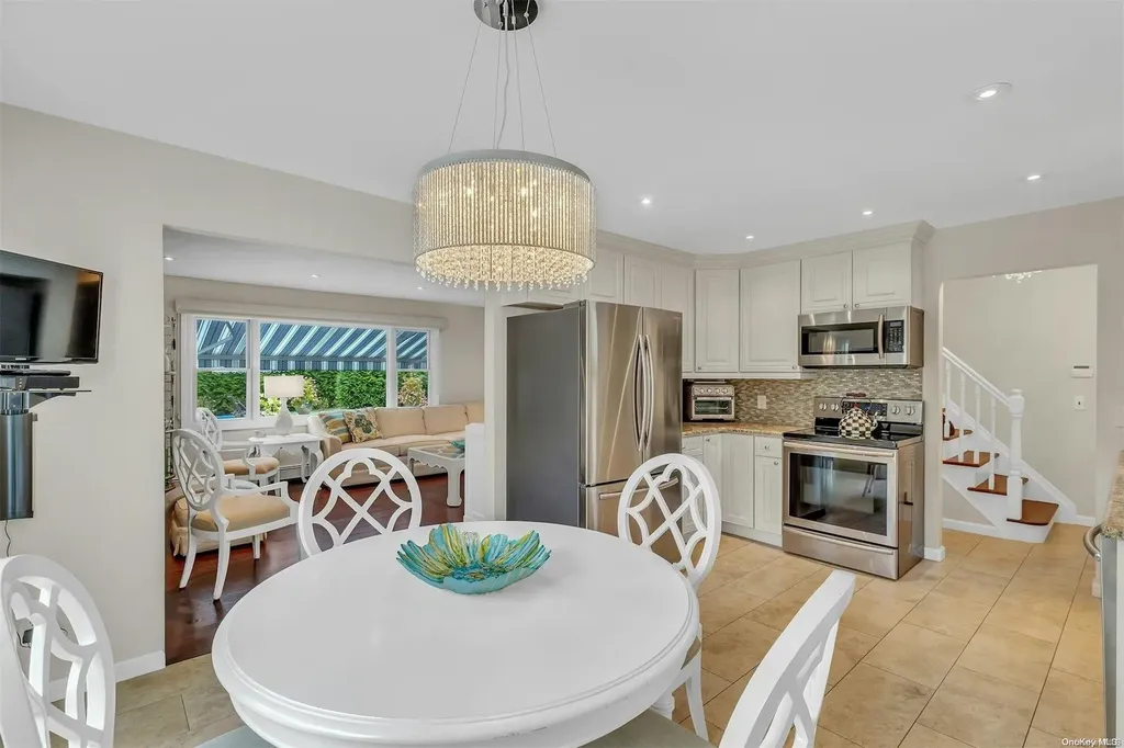 17 Lovell Road Hampton Bays NY 11946