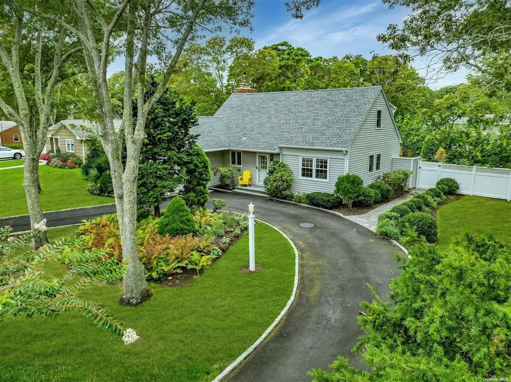 17 Lovell Road Hampton Bays NY 11946