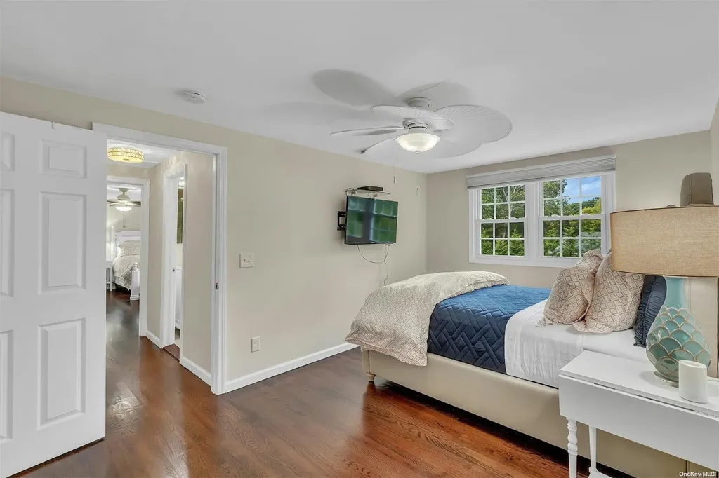 17 Lovell Road Hampton Bays NY 11946