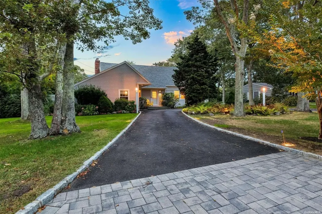17 Lovell Road Hampton Bays NY 11946