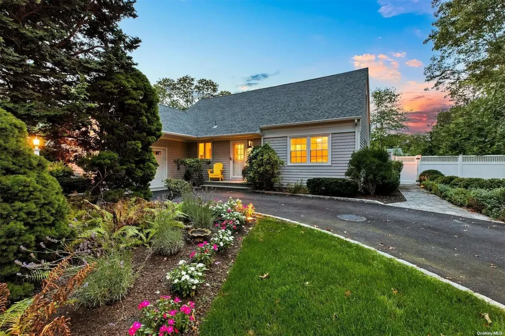 17 Lovell Road Hampton Bays NY 11946