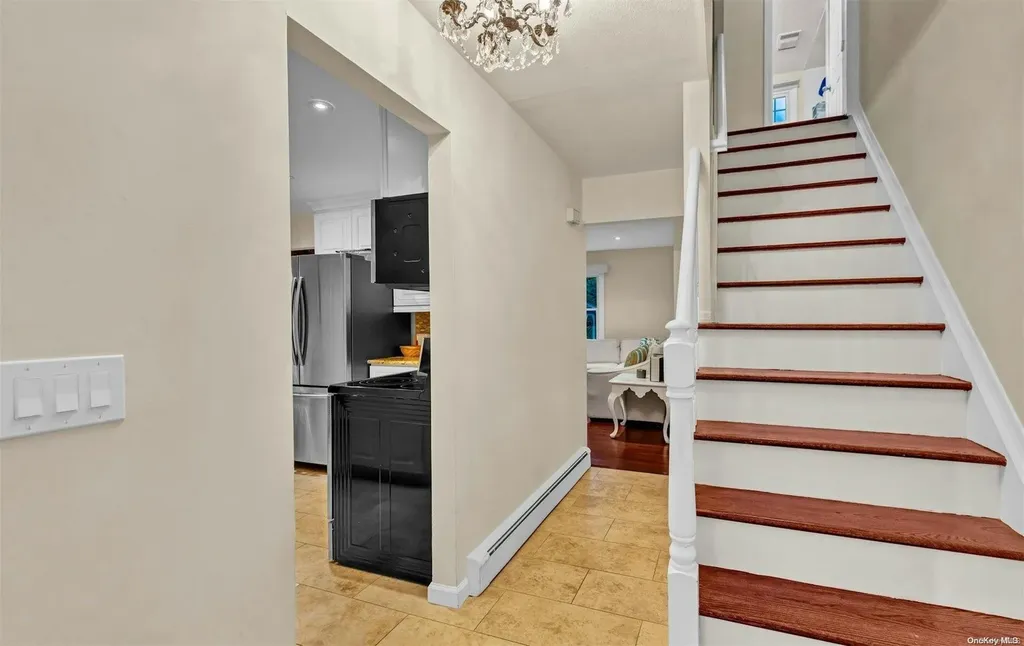 17 Lovell Road Hampton Bays NY 11946
