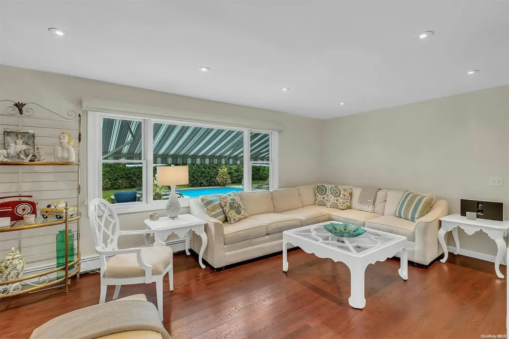 17 Lovell Road Hampton Bays NY 11946