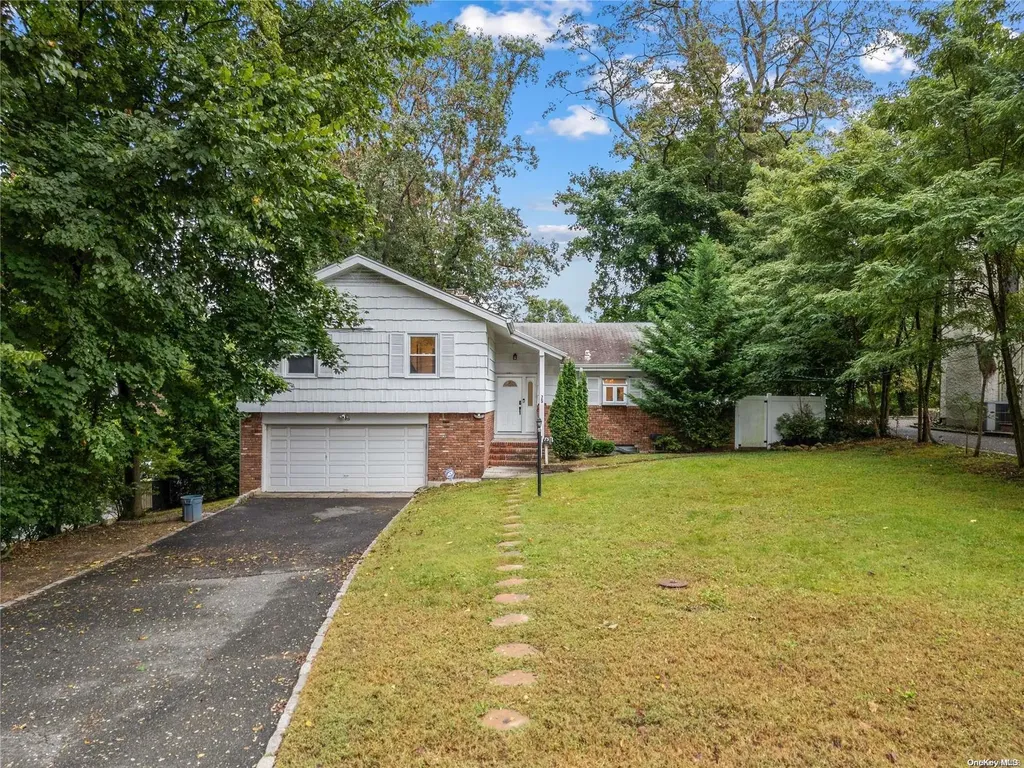75 Bayview Avenue Great Neck NY 11021