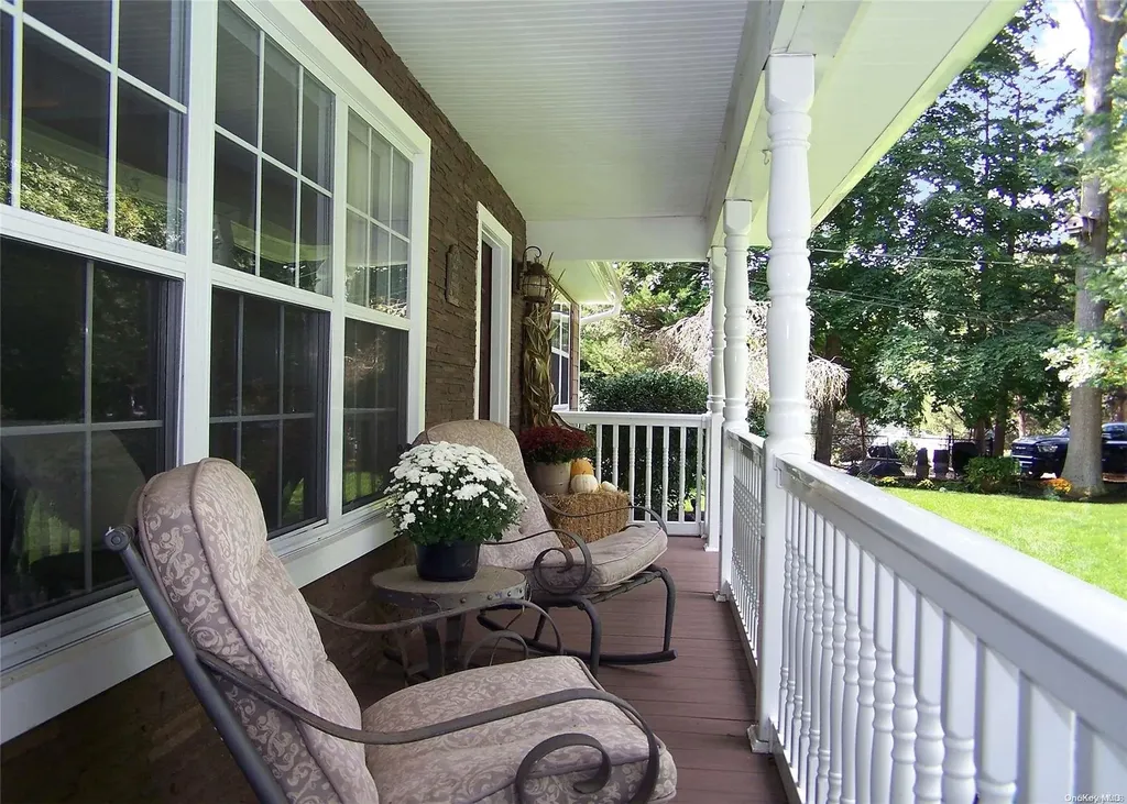 14 Cedar Lane Middle Island NY 11953