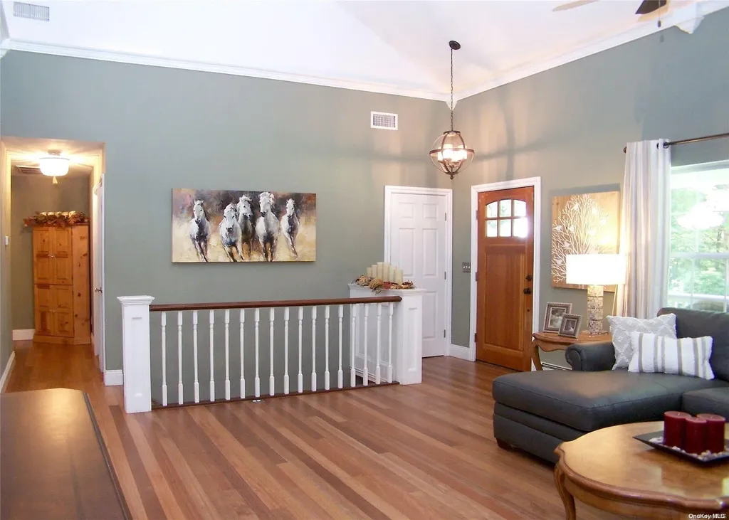 14 Cedar Lane Middle Island NY 11953