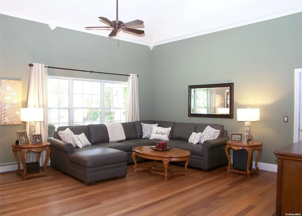 14 Cedar Lane Middle Island NY 11953