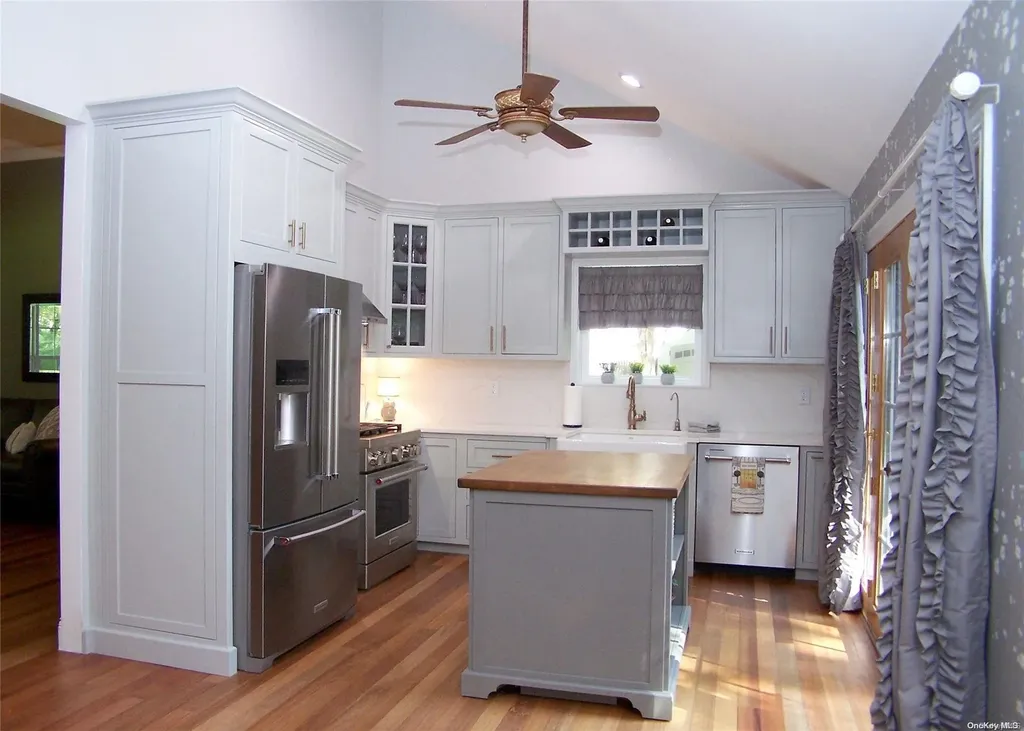 14 Cedar Lane Middle Island NY 11953
