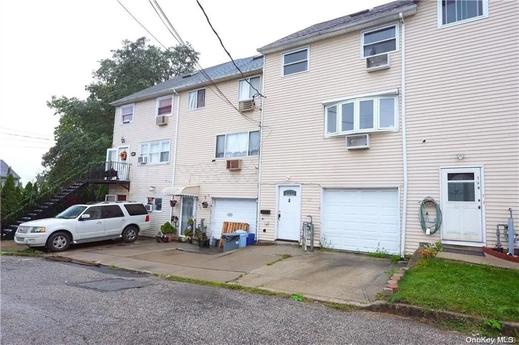 105 Clark Lane Staten Island NY 10304