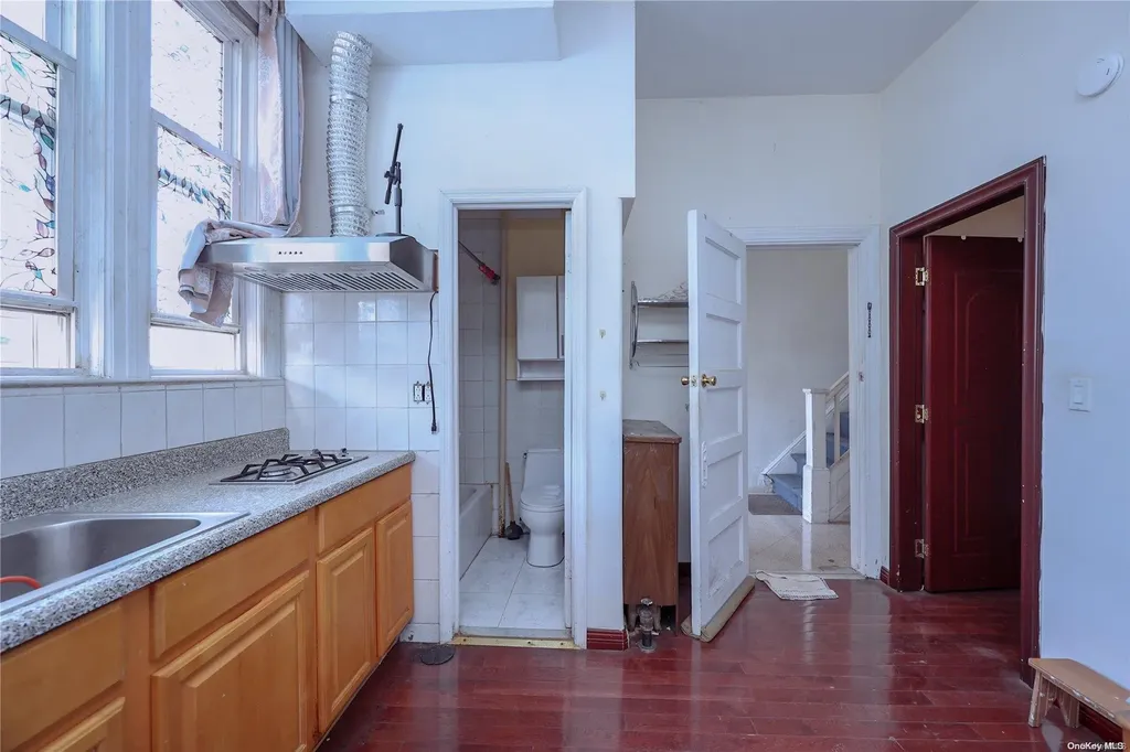 7105 8th Avenue Brooklyn NY 11228