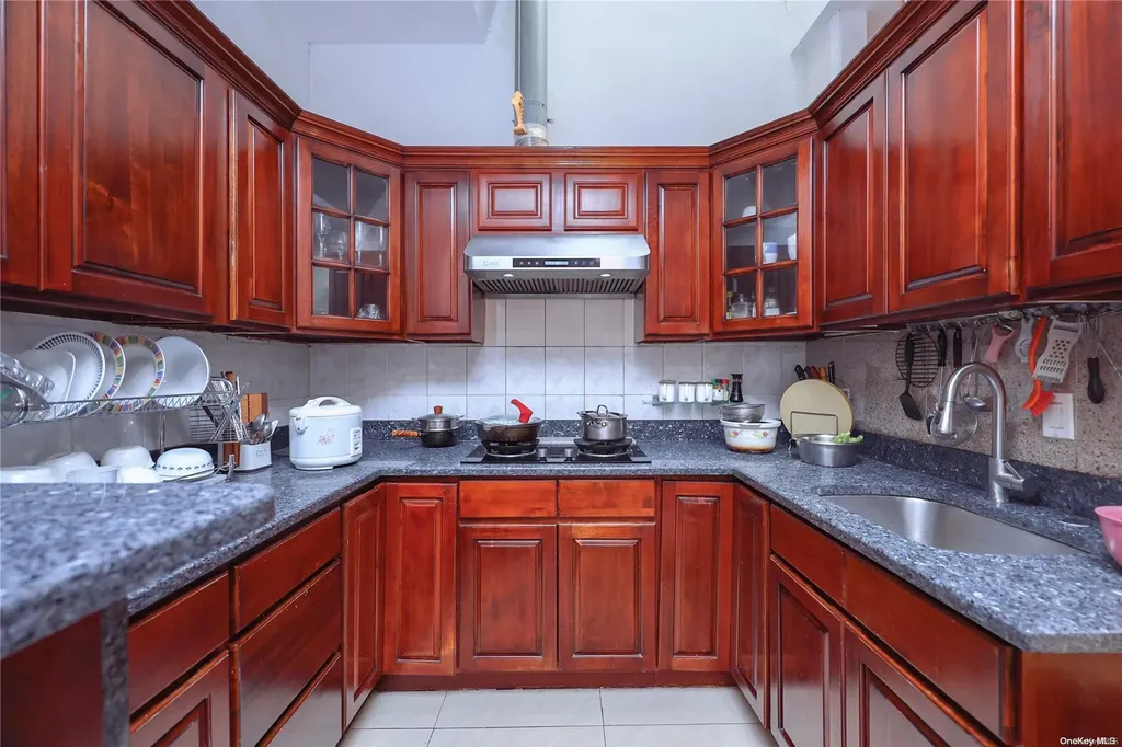 7105 8th Avenue Brooklyn NY 11228