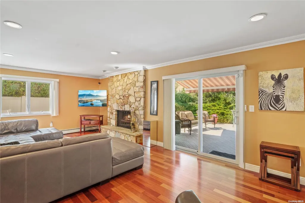 3020 Davis Place Oceanside NY 11572