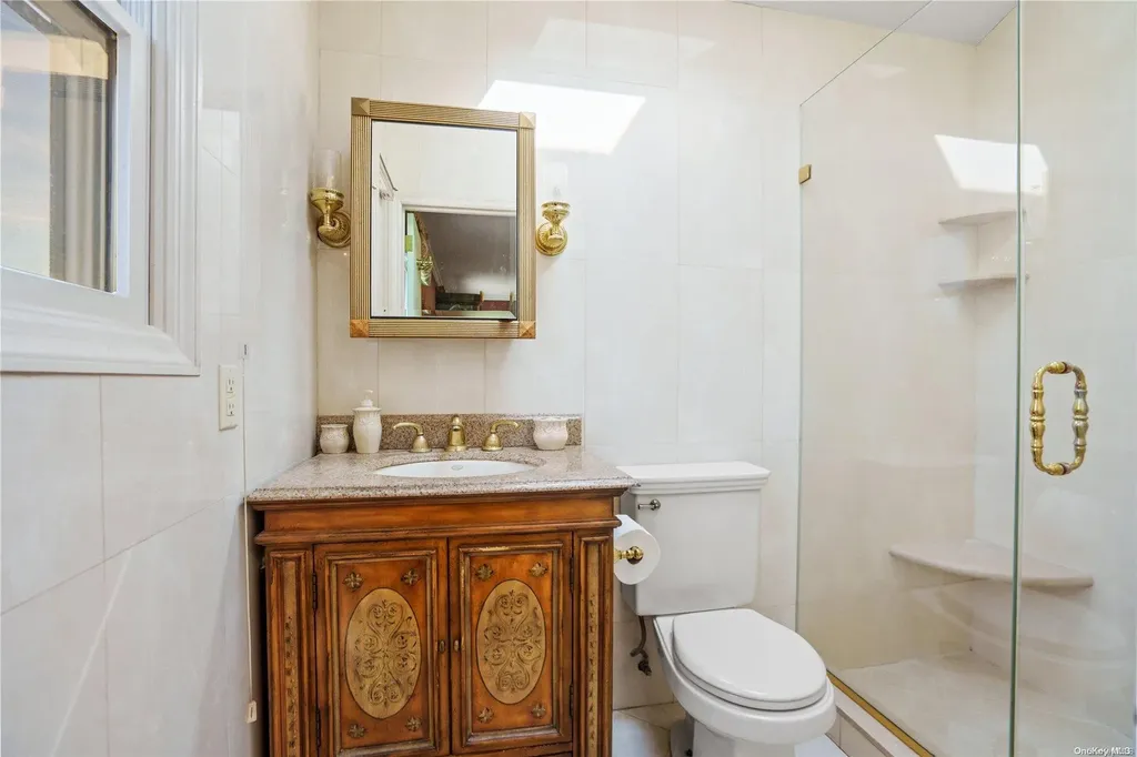 3020 Davis Place Oceanside NY 11572