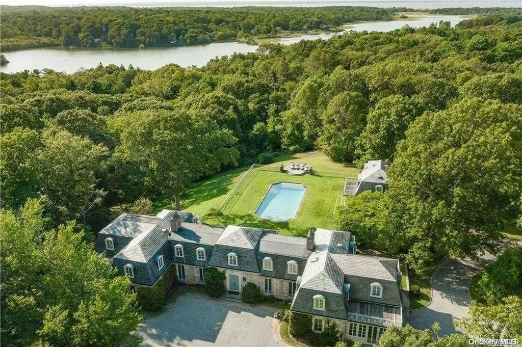 214 Cleft Road Mill Neck NY 11765