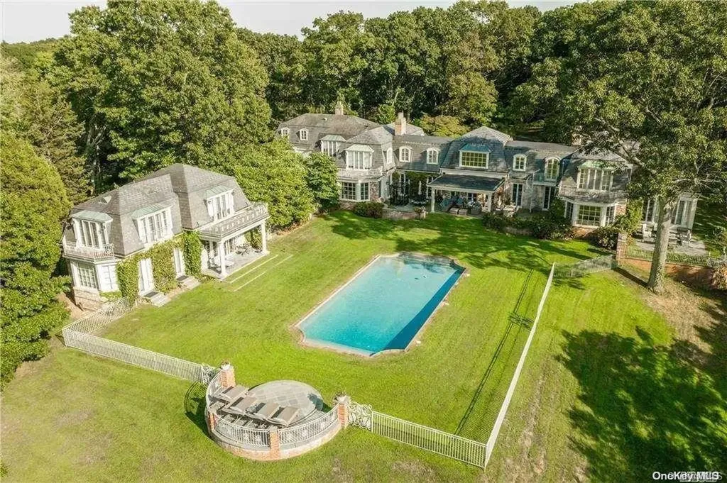 214 Cleft Road Mill Neck NY 11765