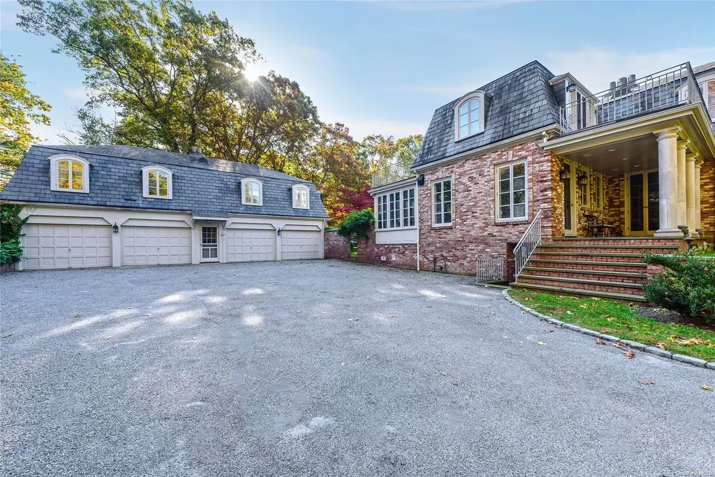 214 Cleft Road Mill Neck NY 11765