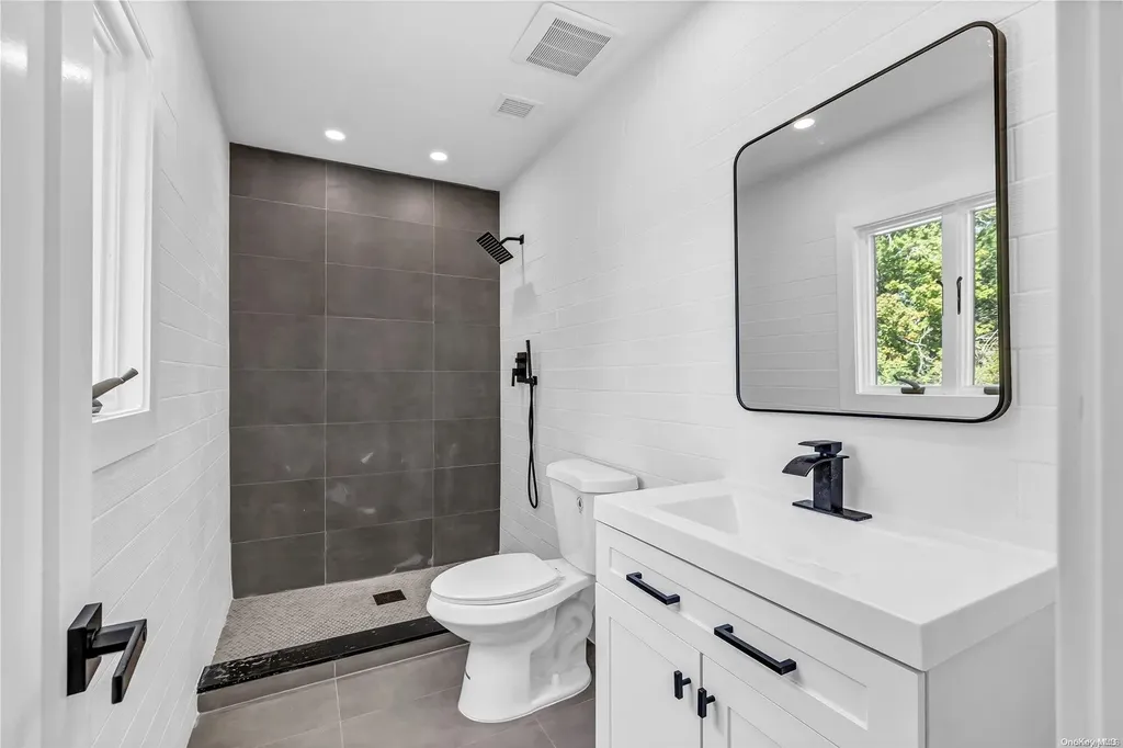 15 Bethal Lane Commack NY 11725