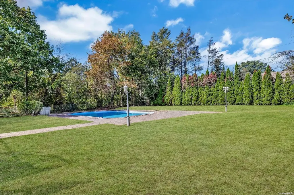 15 Bethal Lane Commack NY 11725