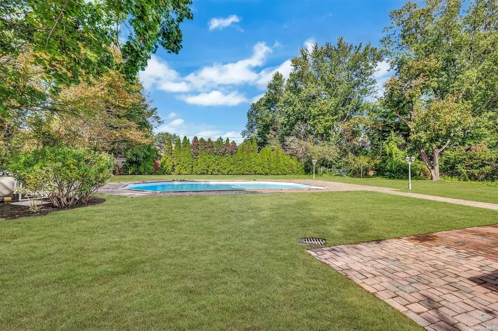 15 Bethal Lane Commack NY 11725