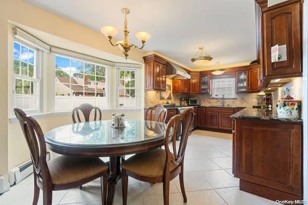 5 Albergo Lane Syosset NY 11791