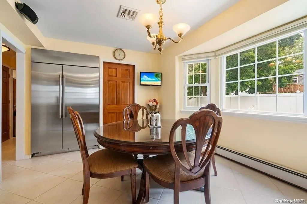 5 Albergo Lane Syosset NY 11791