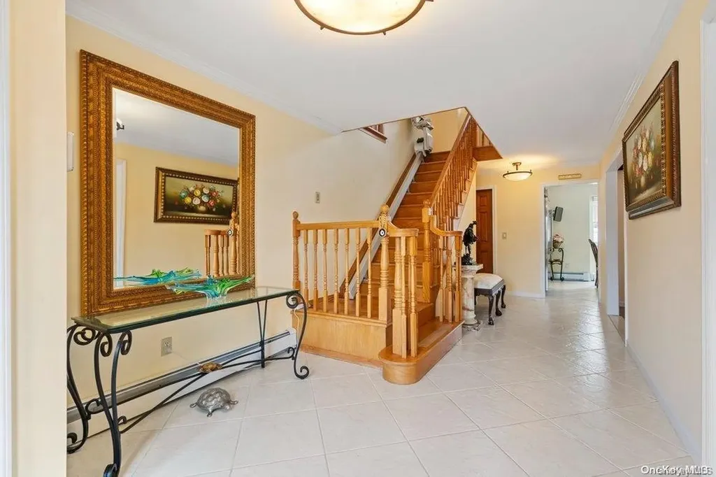 5 Albergo Lane Syosset NY 11791