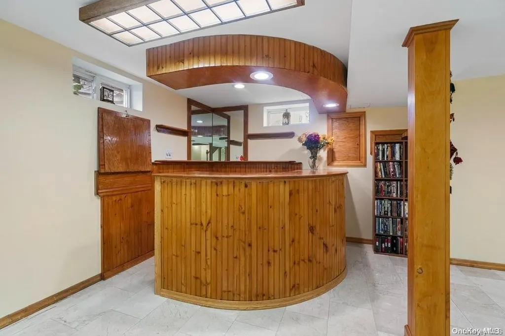 5 Albergo Lane Syosset NY 11791