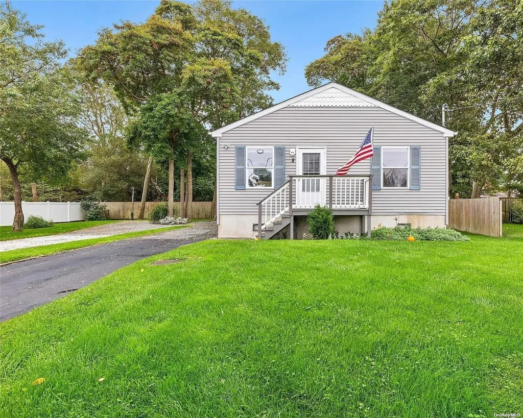 8 Spar Drive Mastic Beach NY 11951