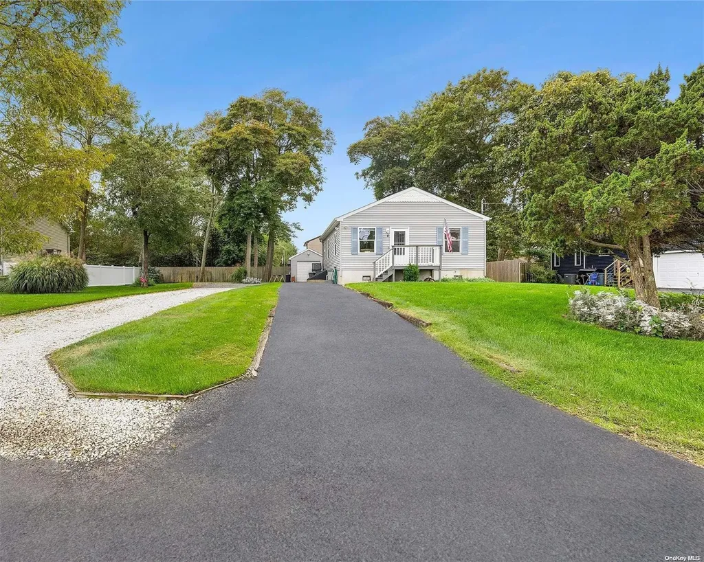 8 Spar Drive Mastic Beach NY 11951