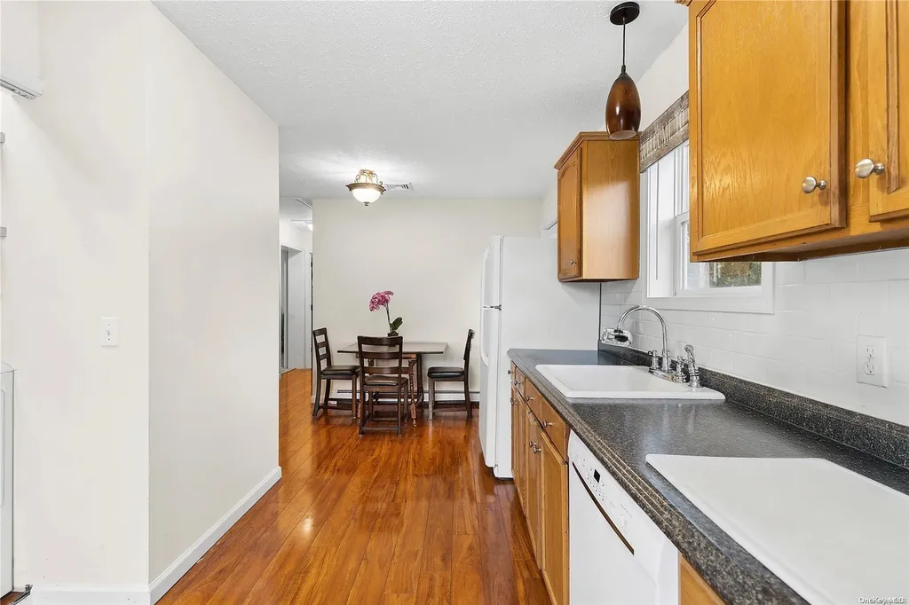 8 Spar Drive Mastic Beach NY 11951
