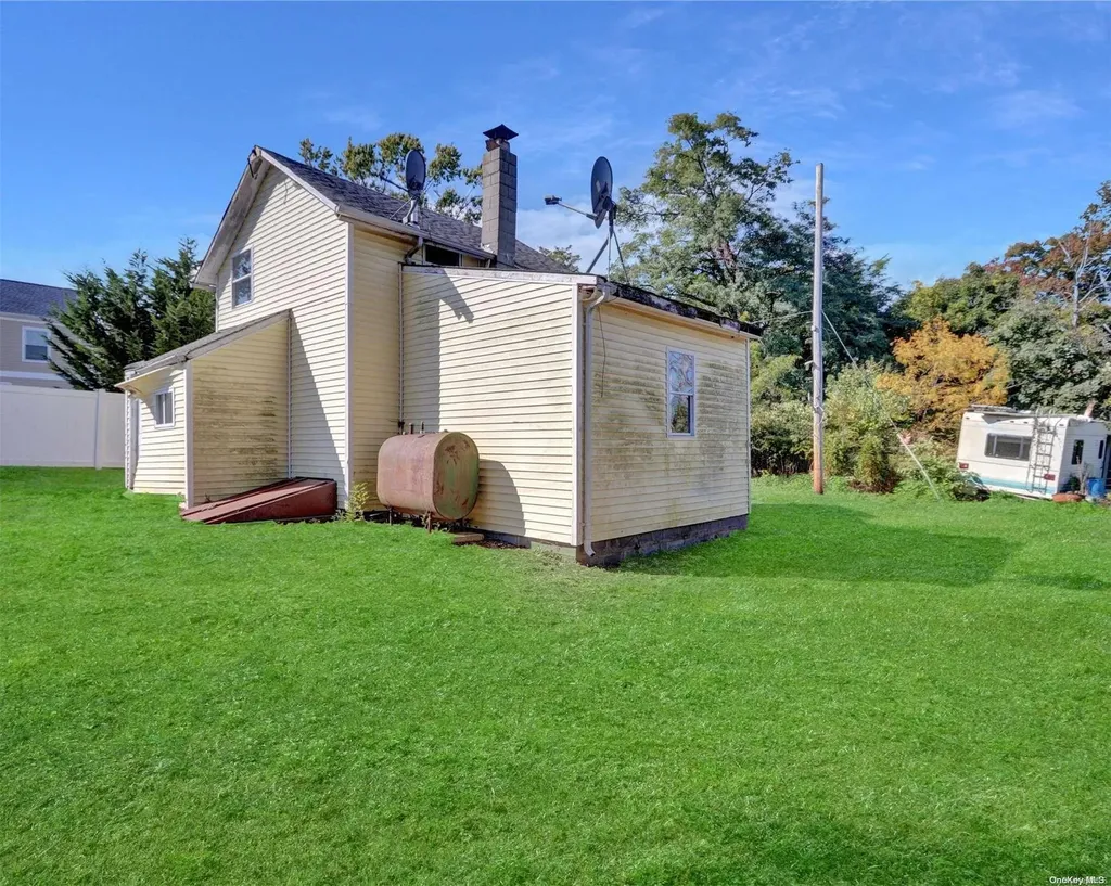 9 Harrison Place Bay Shore NY 11706