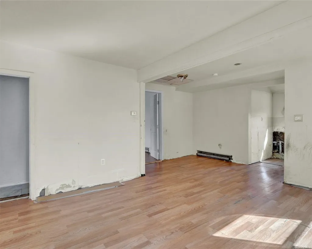 9 Harrison Place Bay Shore NY 11706
