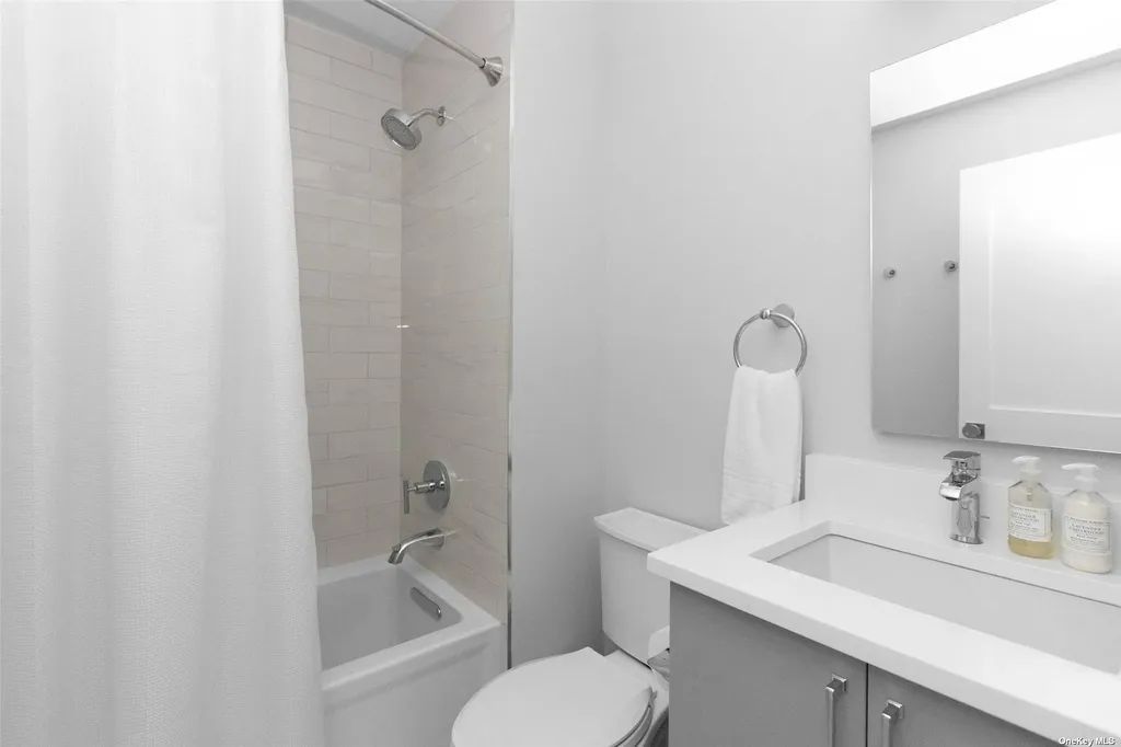 75 Clearview Avenue Southold NY 11971