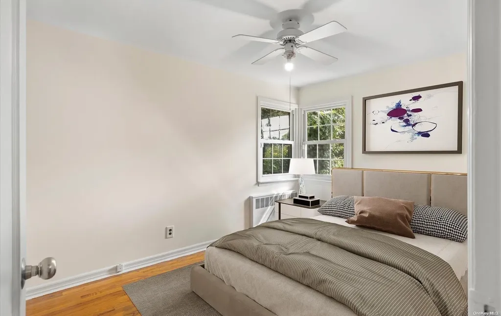 198 Hillside Avenue Mineola NY 11501