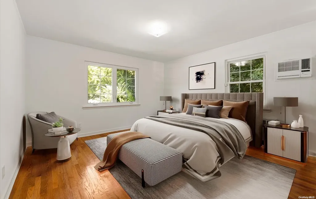 198 Hillside Avenue Mineola NY 11501