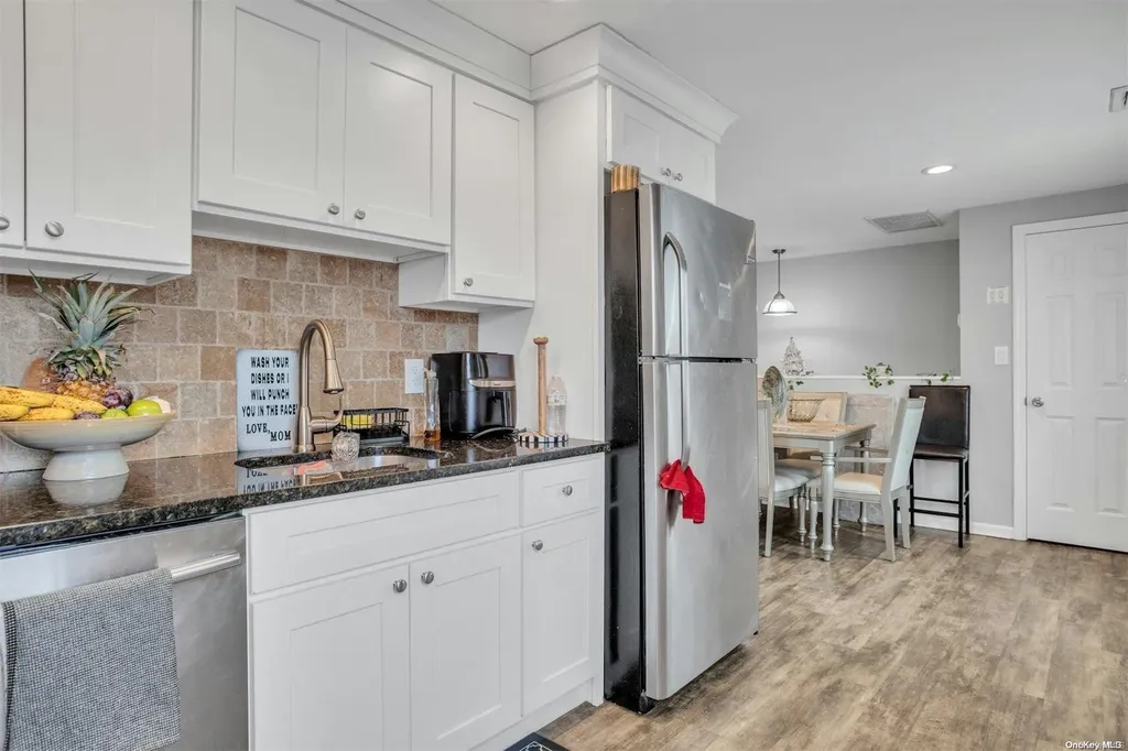 353 West Drive Copiague NY 11726