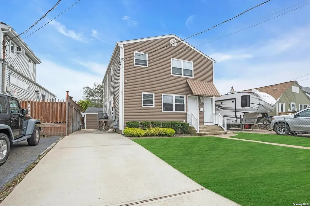 353 West Drive Copiague NY 11726