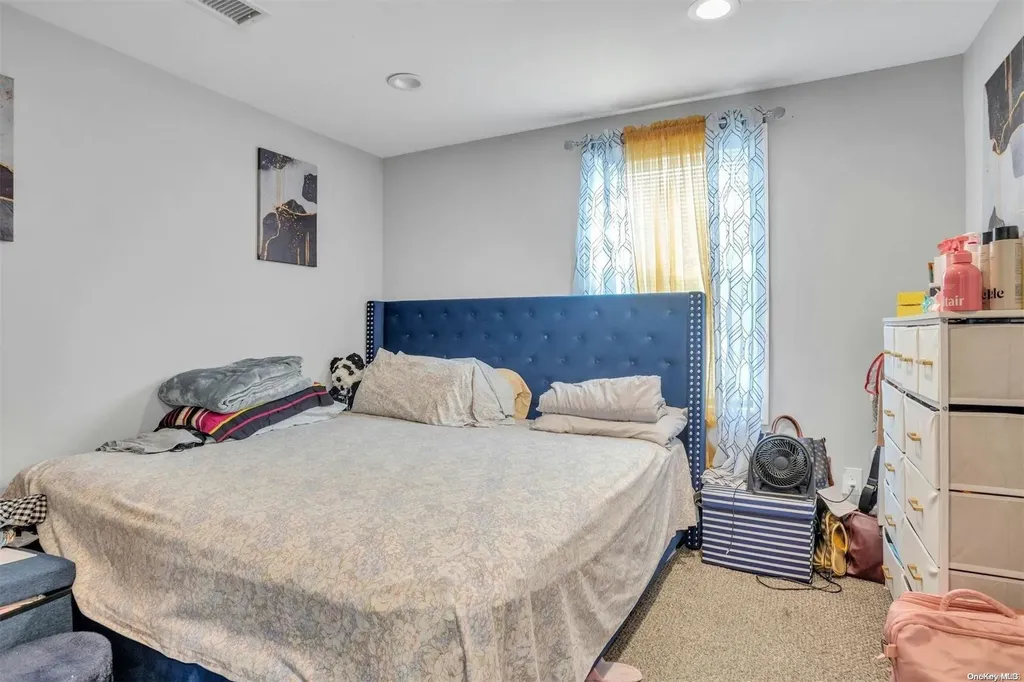 353 West Drive Copiague NY 11726